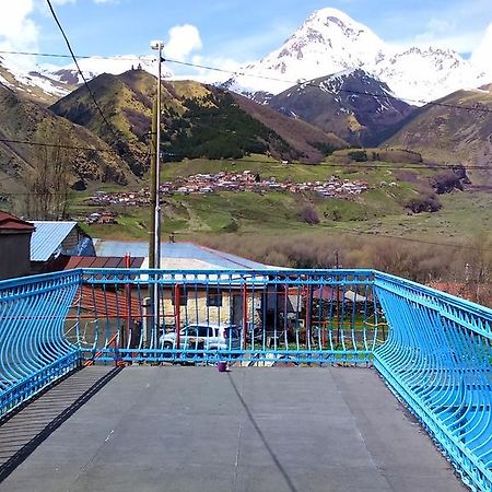 Blue Guesthouse Kazbegi Exterior foto