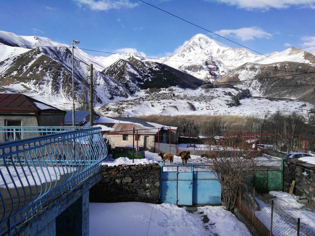 Blue Guesthouse Kazbegi Exterior foto