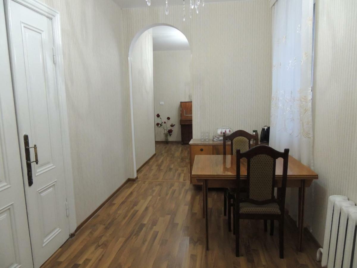 Blue Guesthouse Kazbegi Exterior foto